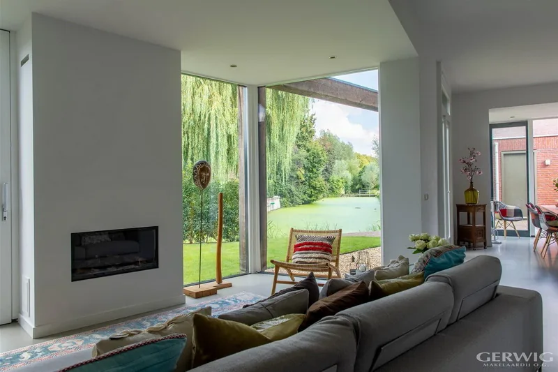 Een grondige analyse van een woningplattegrond om bouwmogelijkheden in kaart te brengen